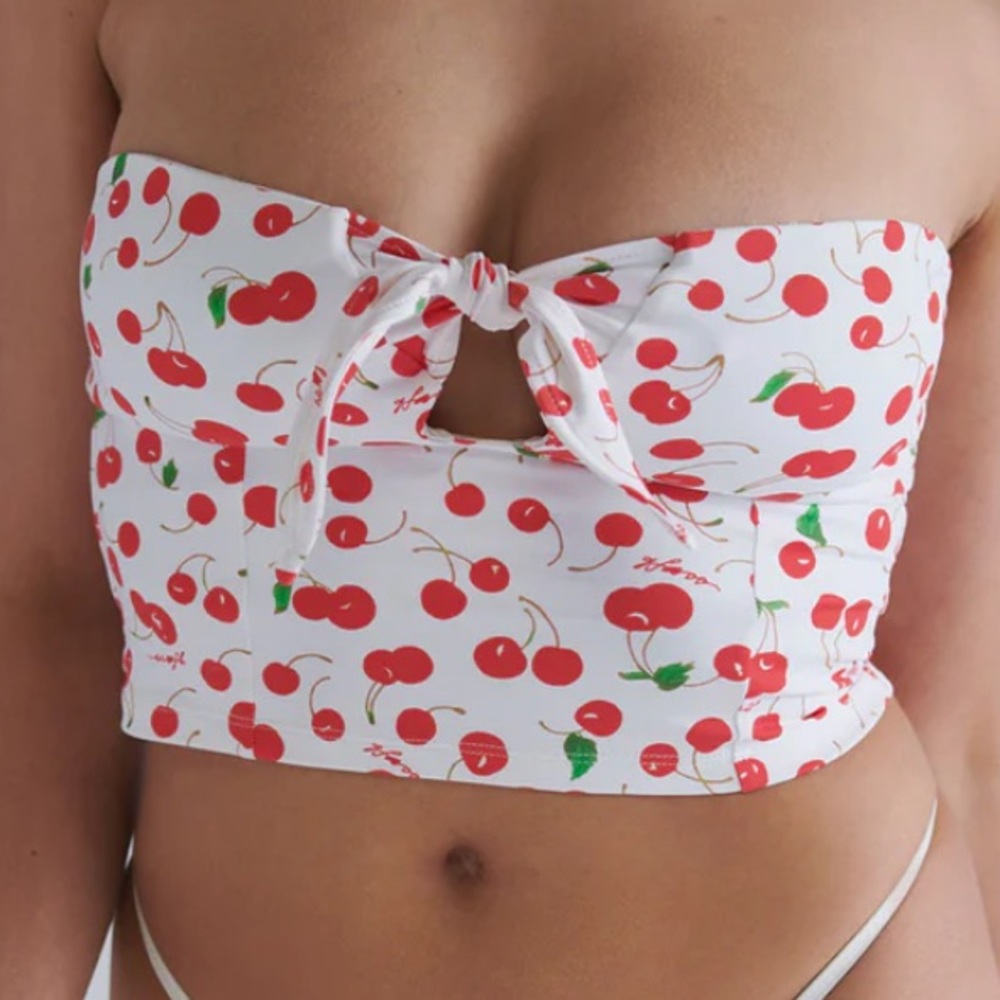 x SYDNEY SWEENEY Rocky Strapless Bikini Top